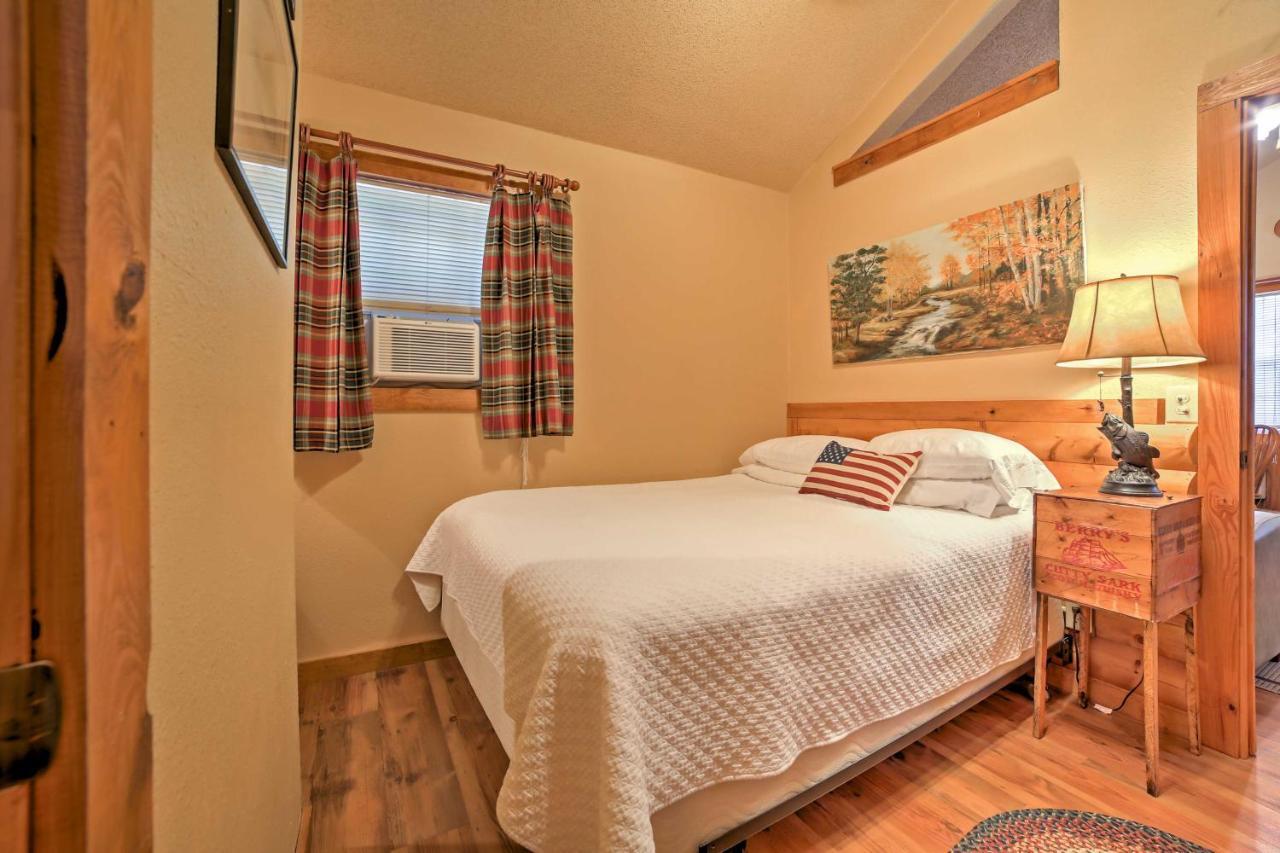 Branson Cabin With Deck Near Table Rock Lake! エクステリア 写真