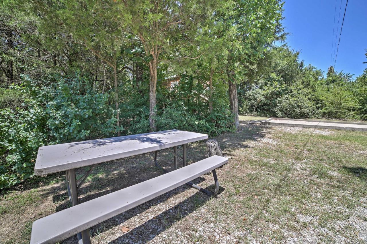 Branson Cabin With Deck Near Table Rock Lake! エクステリア 写真